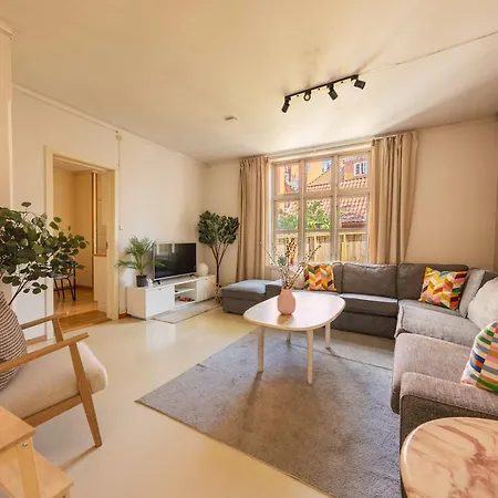 Apartment Family-friendly Spacious 4br Near Downtown & Ocean *