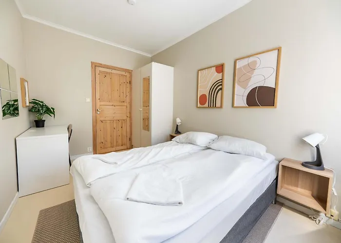 Family-friendly Spacious 4br Near Downtown & Ocean Leilighet